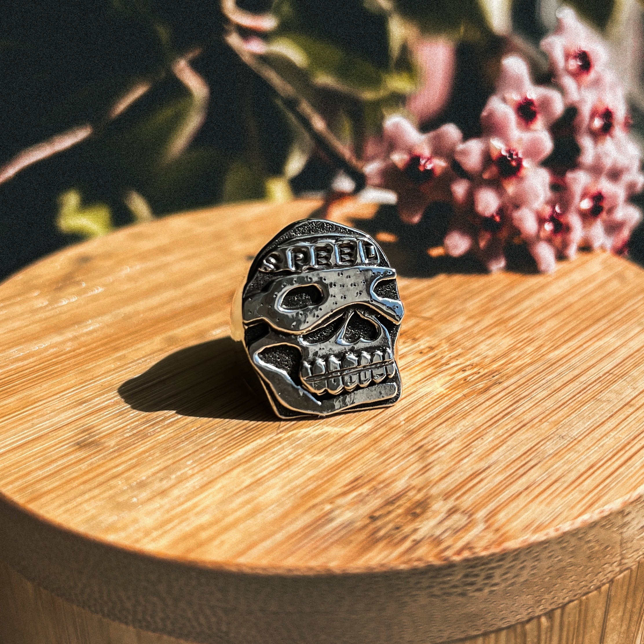 Speed Skull Signet Ring